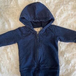 Monica + Andy Zip-Up Hoodie
Navy Blue Heather / 0-3m / Organic Cotton